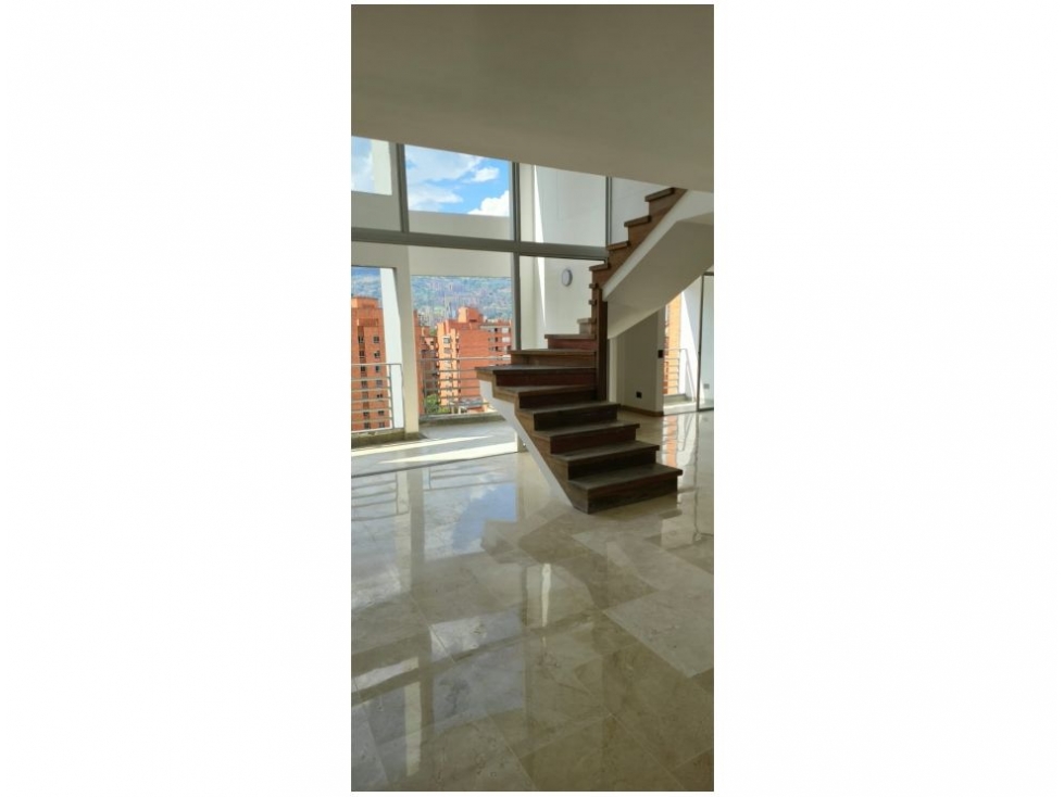 Apartamento Duplex en Venta Laureles, Medellín.
