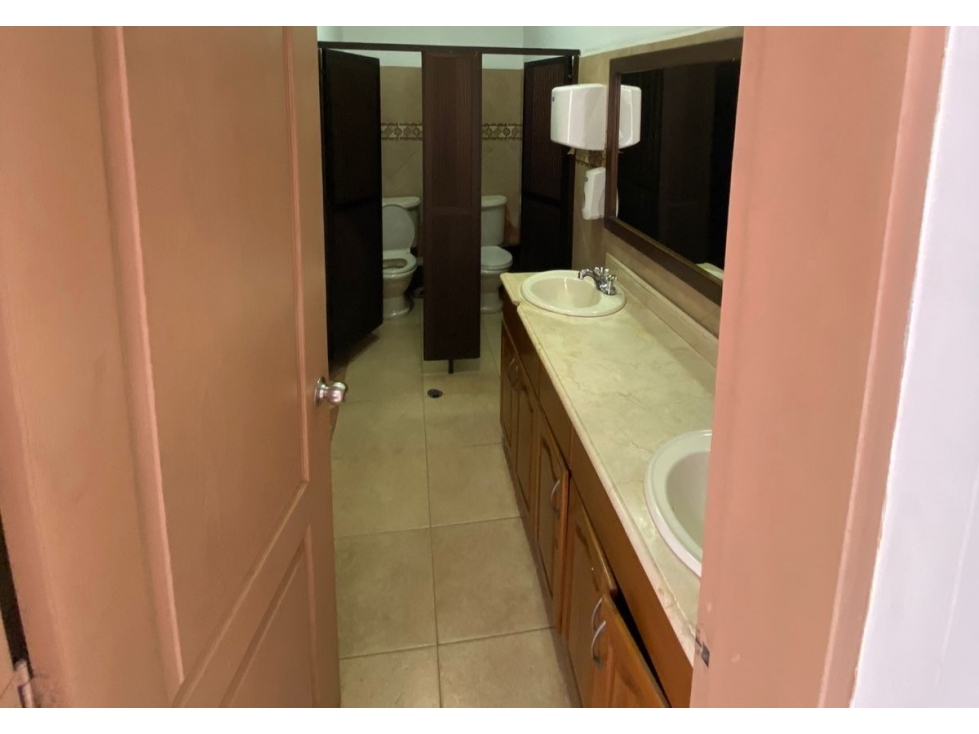Casa comercial en Arriendo Laureles, Medellín — foto 5