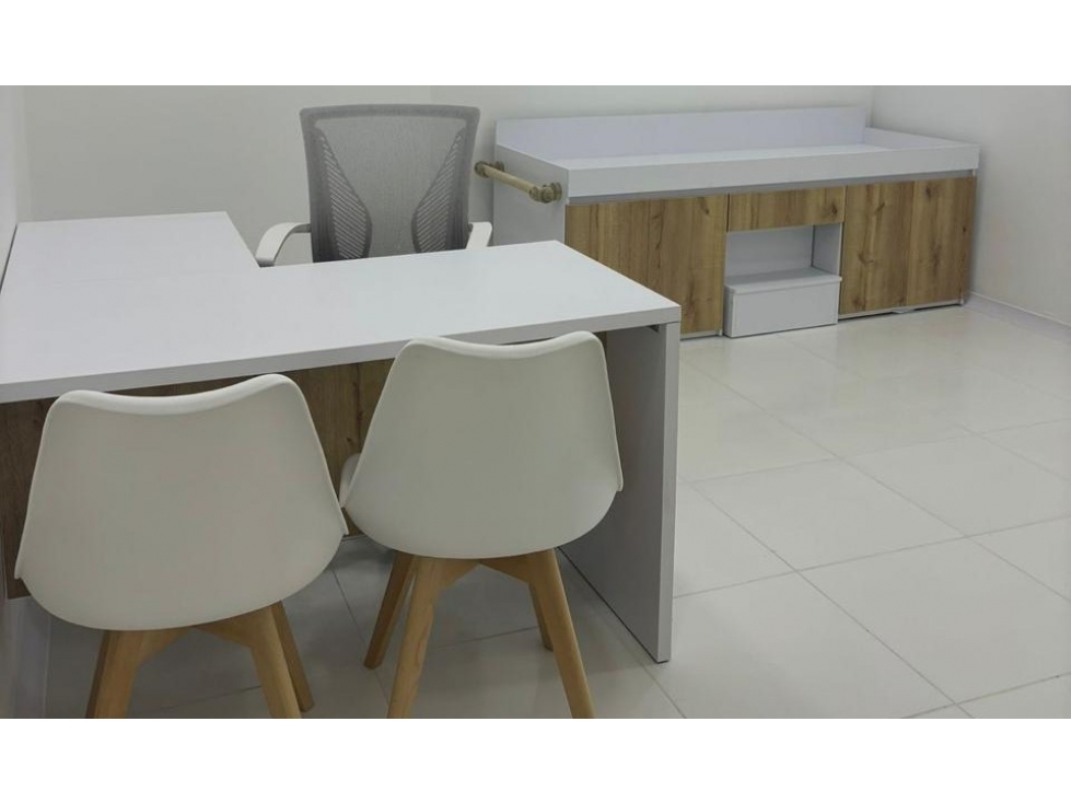 Oficinas en Arriendo Los Colores, Medellín. — foto 3