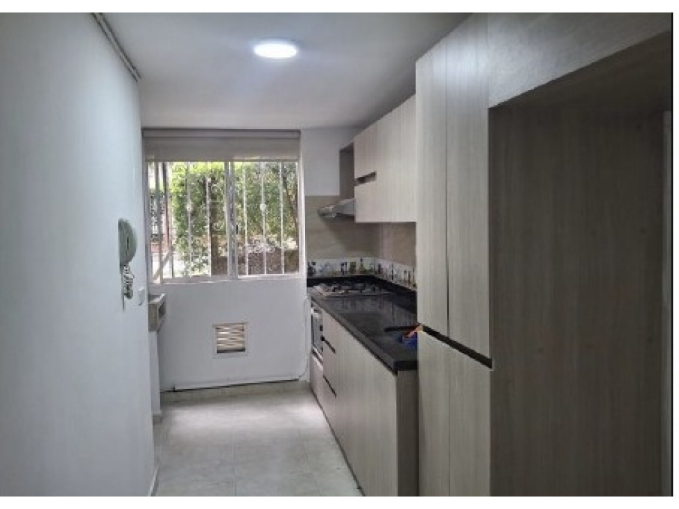 Apartamento en Venta Loma de los Bernal, Medellín. — foto 2