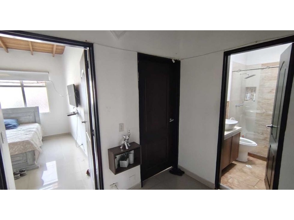 Venta de Casa Lote Laureles La Castellana — foto 5