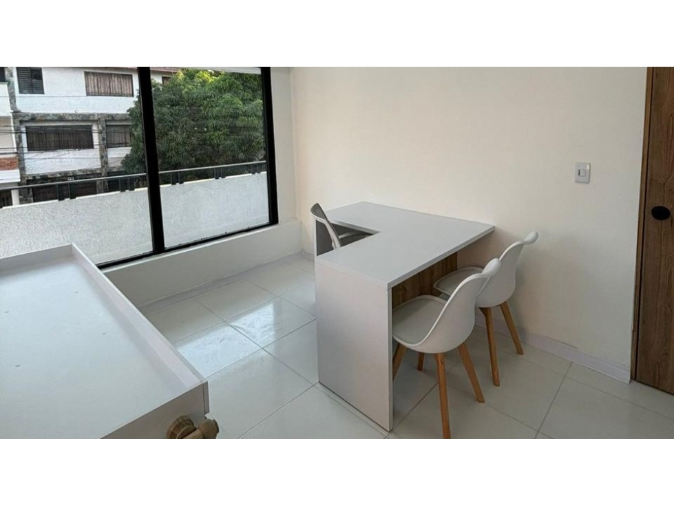 Oficinas en Arriendo Los Colores, Medellín. — foto 2