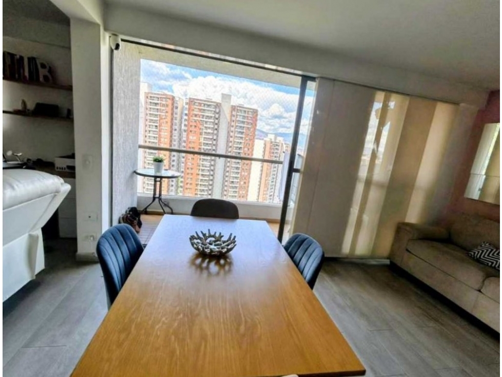 Apartamento en Venta Loma de los Bernal, Medellín. — foto 2