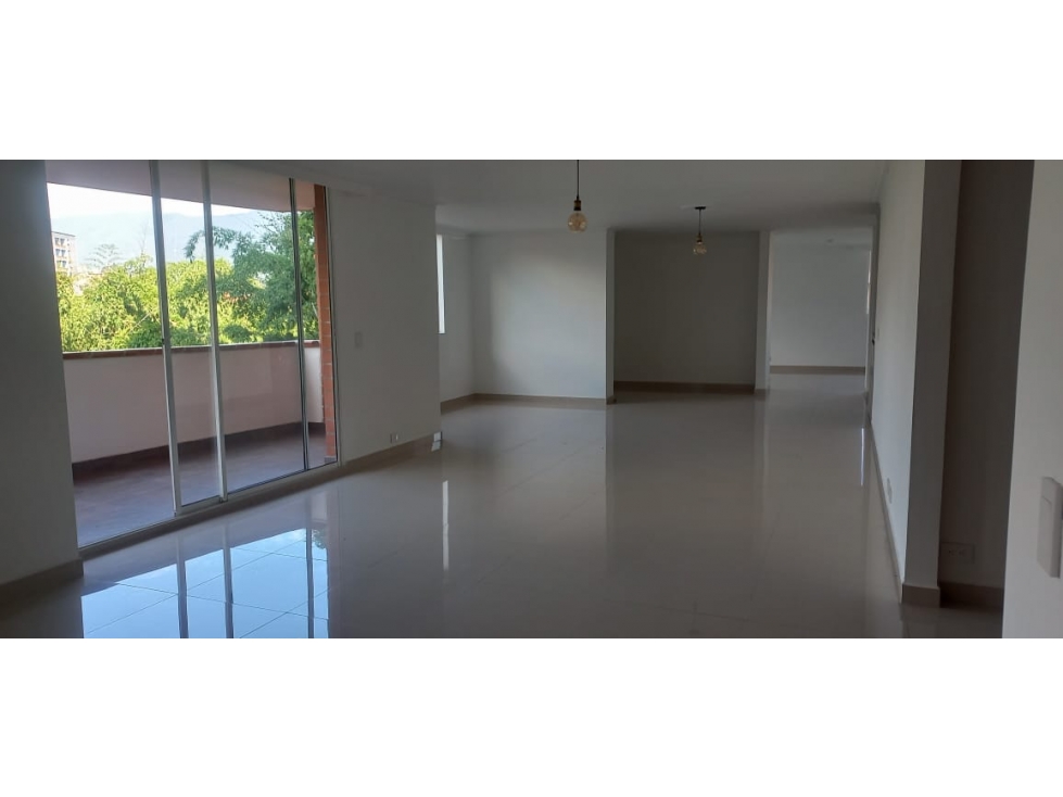 Apartamento en Arriendo Loma de las Brujas, Envigado