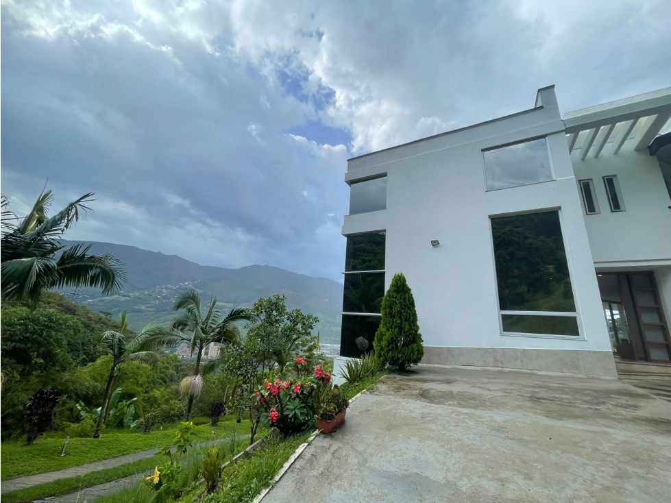 Casa Campestre en Venta Copacabana, Antioquia - 3