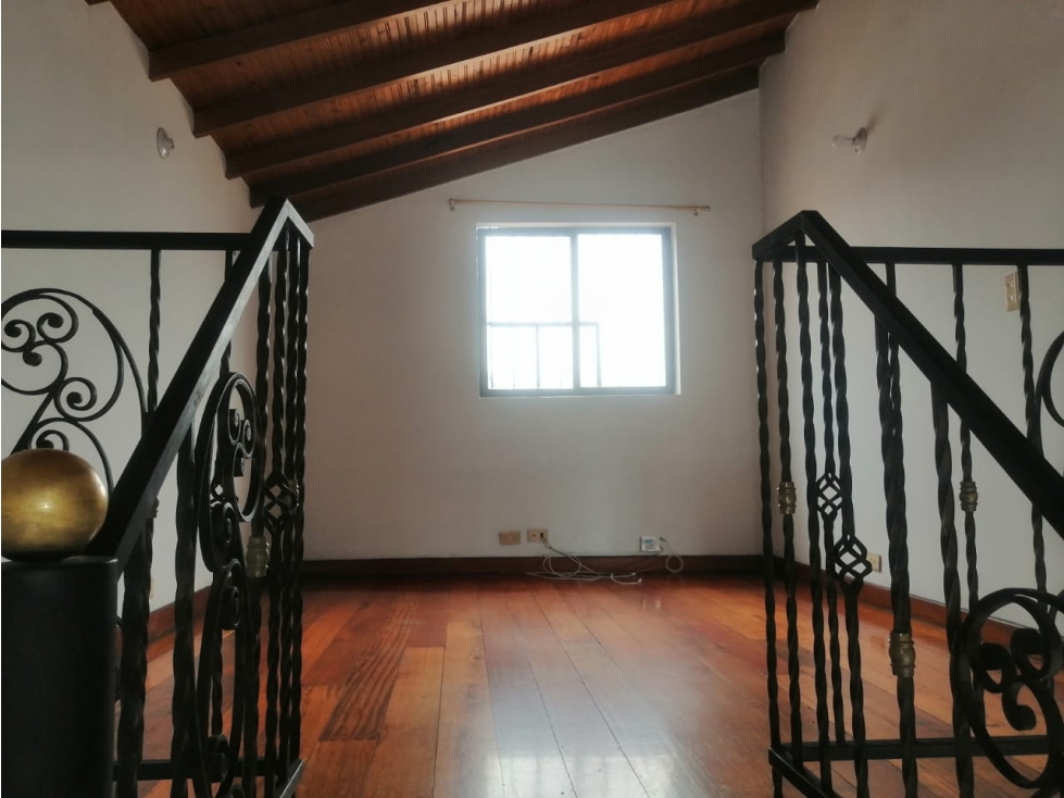 Apartamento Dúplex en Venta Belén Rosales, Medellín. — foto 5