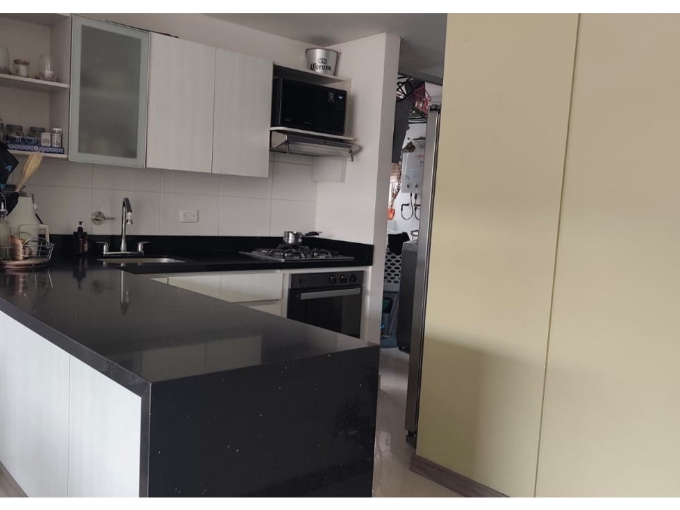 Apartamento en Arriendo Ciudad del Rio, Medellín. — foto 3