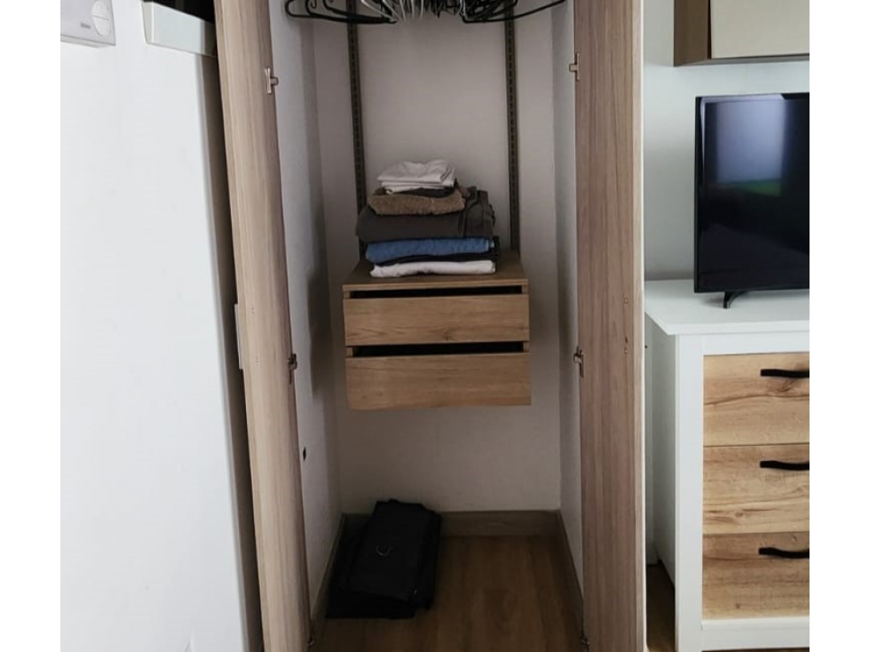 Apartaestudio en Arriendo Amoblado Laureles , Medellín. — foto 3