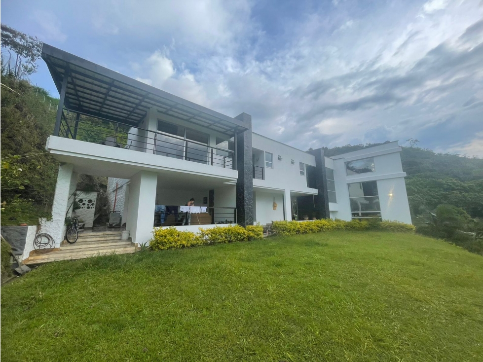 Casa Campestre en Venta Copacabana, Antioquia - 5
