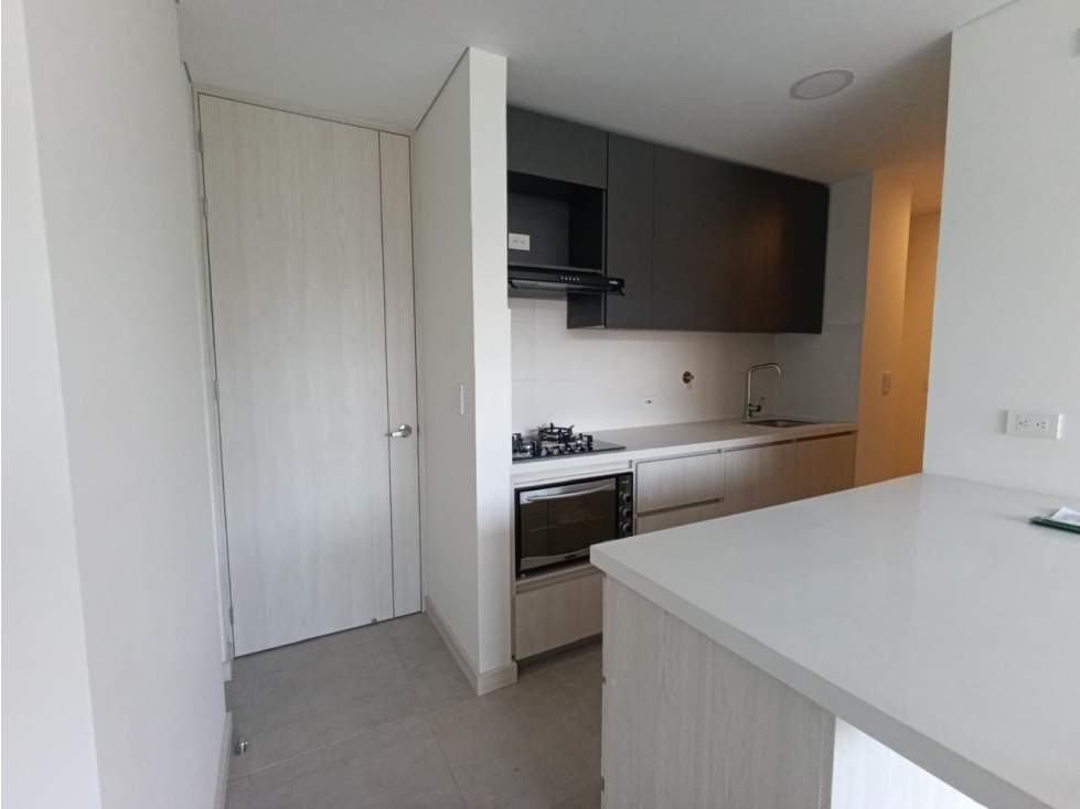 Apartamento en Venta Los colores, Medellín. — foto 3