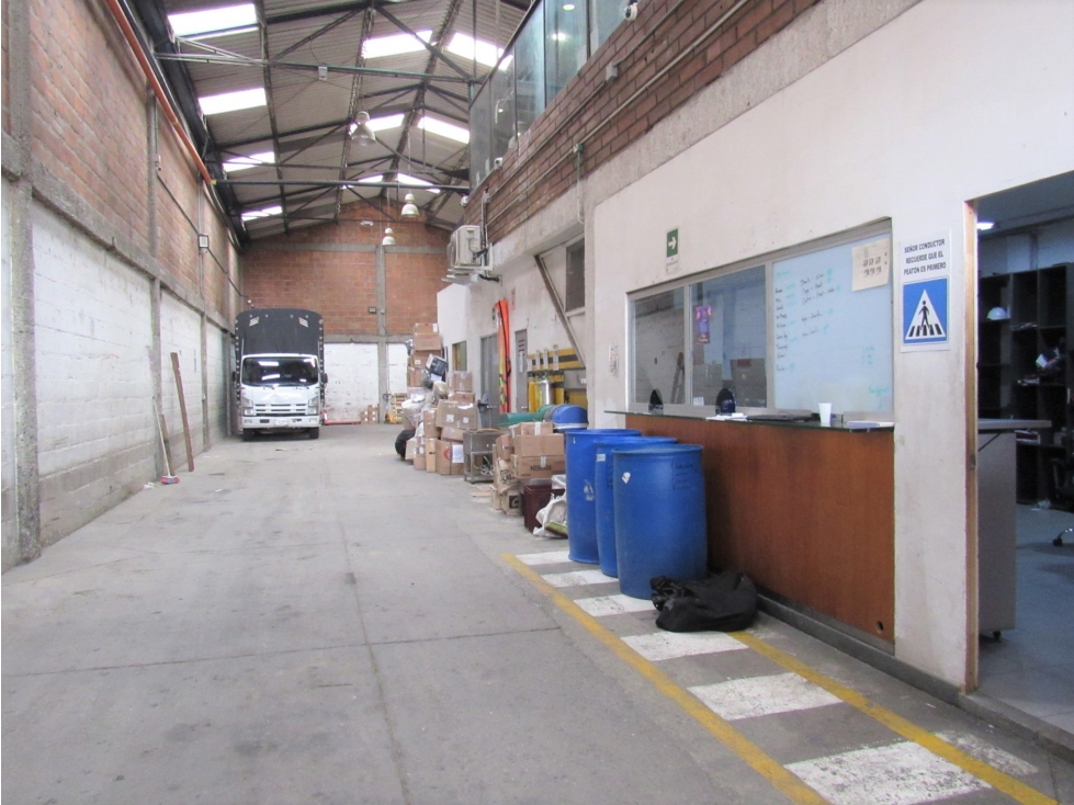 Bodega industrial en Arriendo la Candelaria - Chagualo, Medellín — foto 5