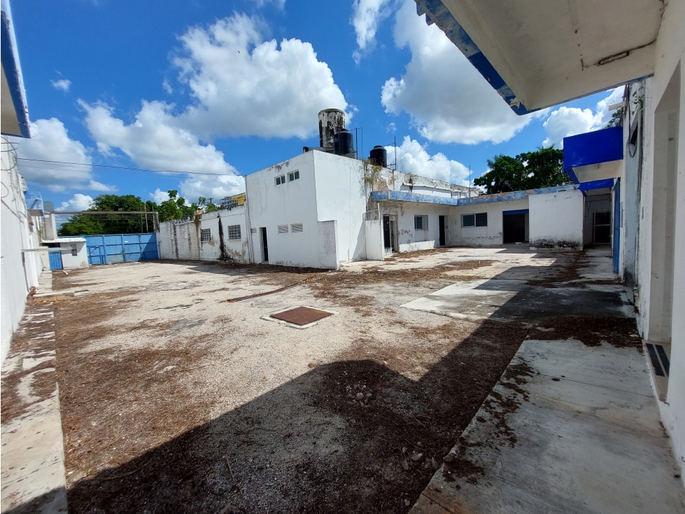 VENTA OFICINAS MERIDA IDEAL PARA ESCUELA, BANCO, BODEGA, PLACITA - 2