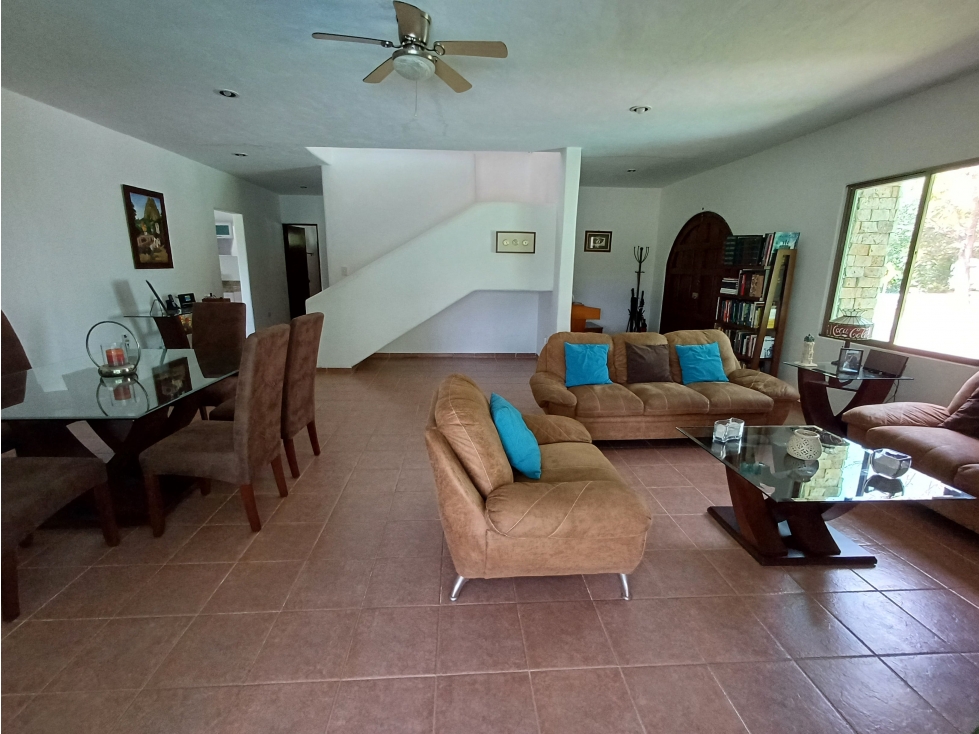 VENTA O RENTA CASA MERIDA CLUB LA CEIBA CON HERMOSA VISTA AL CAMPO — foto 2