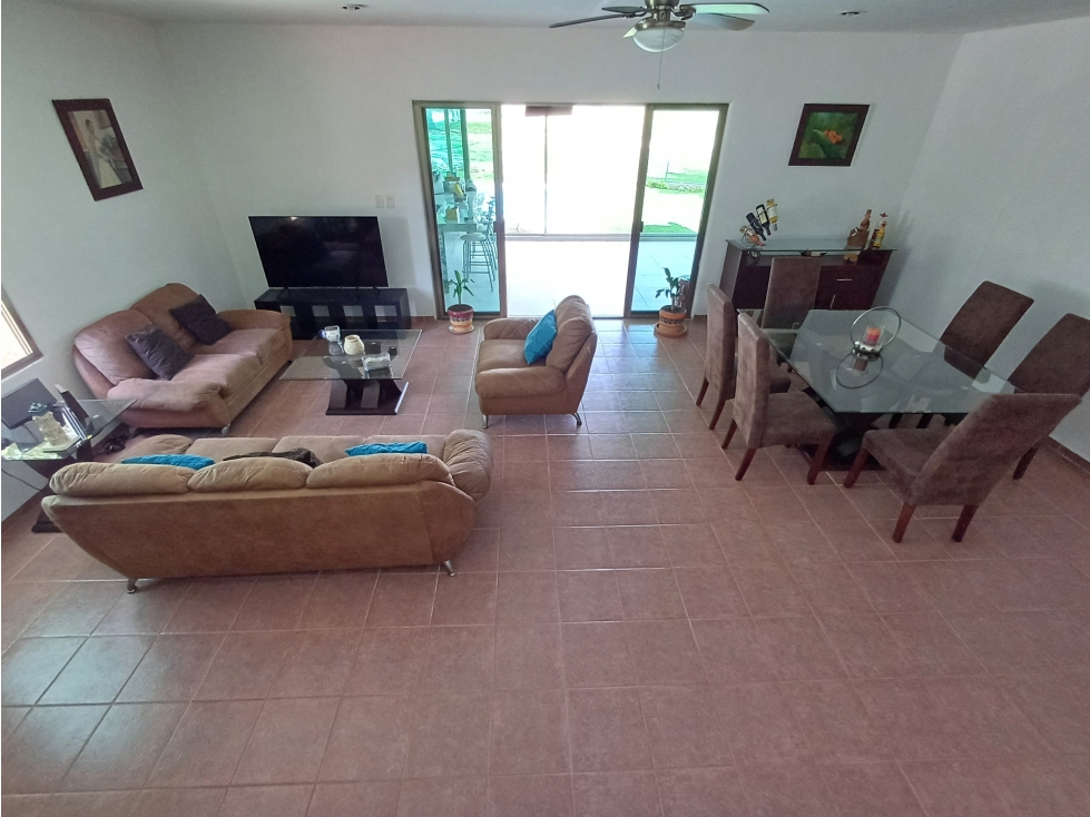VENTA O RENTA CASA MERIDA CLUB LA CEIBA CON HERMOSA VISTA AL CAMPO — foto 3