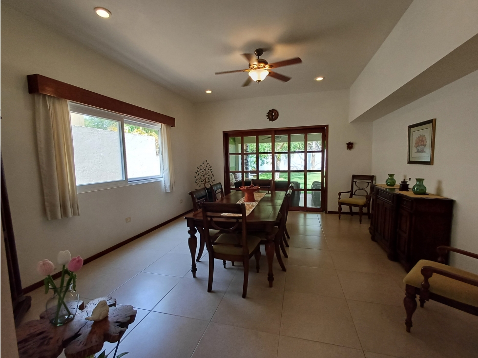VENTA CASA MÉRIDA CLUB DE GOLF LA CEIBA LISTA PARA QUE TE CAMBIES — foto 3
