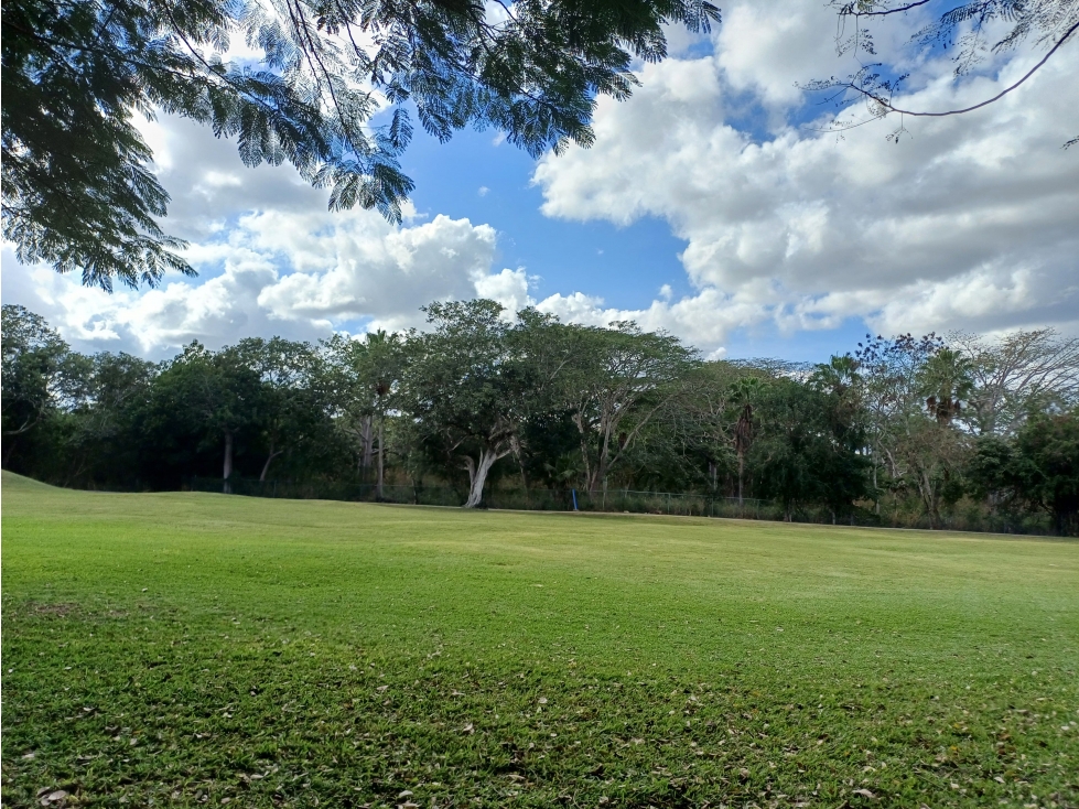 VENTA TERRENO MERIDA CLUB DE GOLF LA CEIBA VISTA AL CAMPO — foto 2