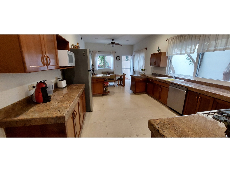 VENTA CASA MÉRIDA CLUB DE GOLF LA CEIBA LISTA PARA QUE TE CAMBIES — foto 4