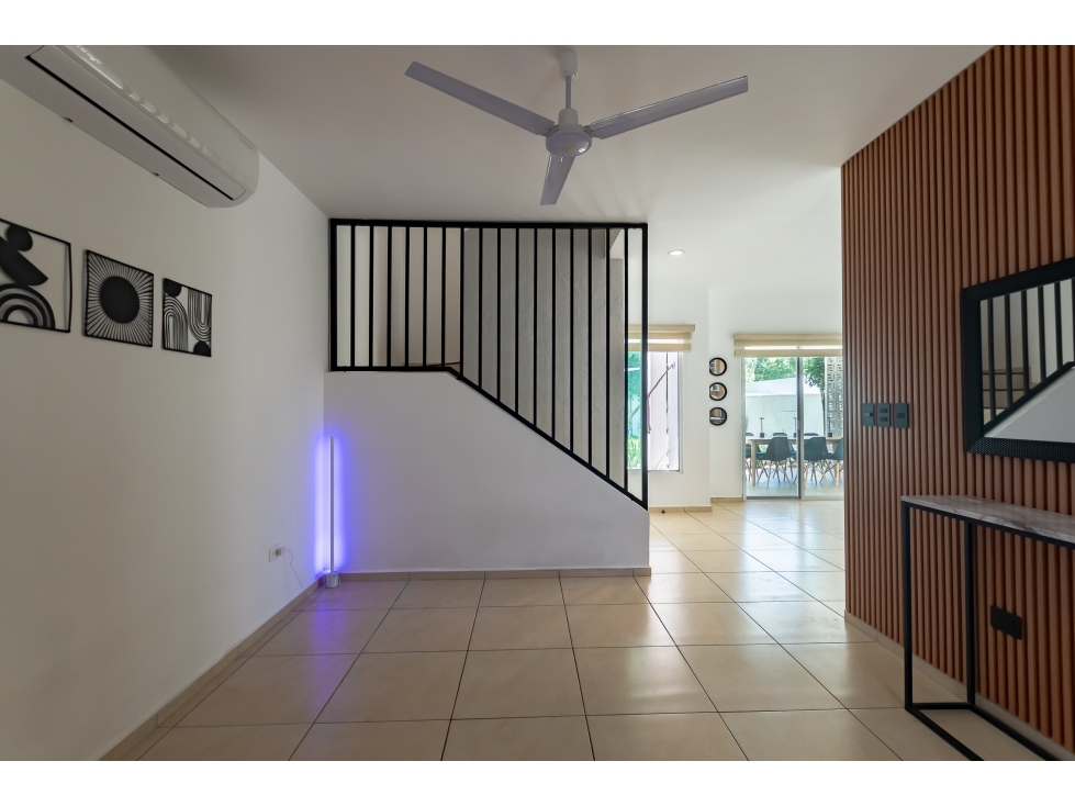 EXCELENTE CASA REMODELADA CON PISCINA — foto 6