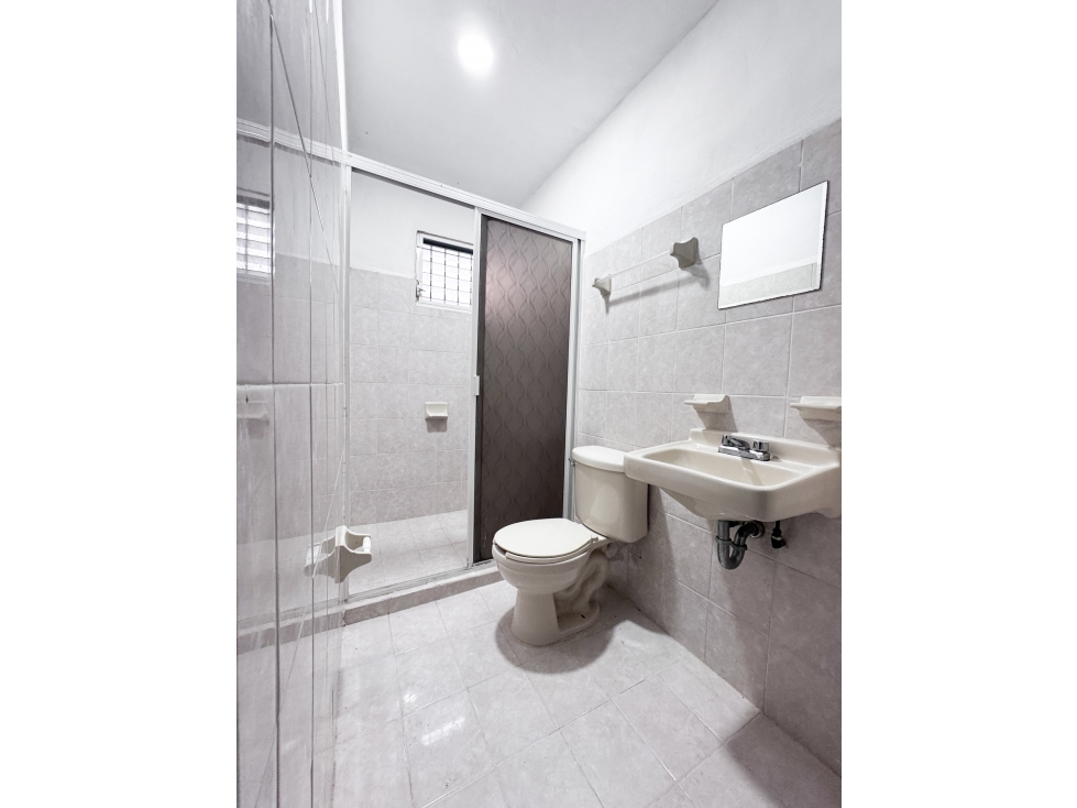 Casa en venta en Mérida dentro de la ciudad, ideal vivienda u oficina — foto 5