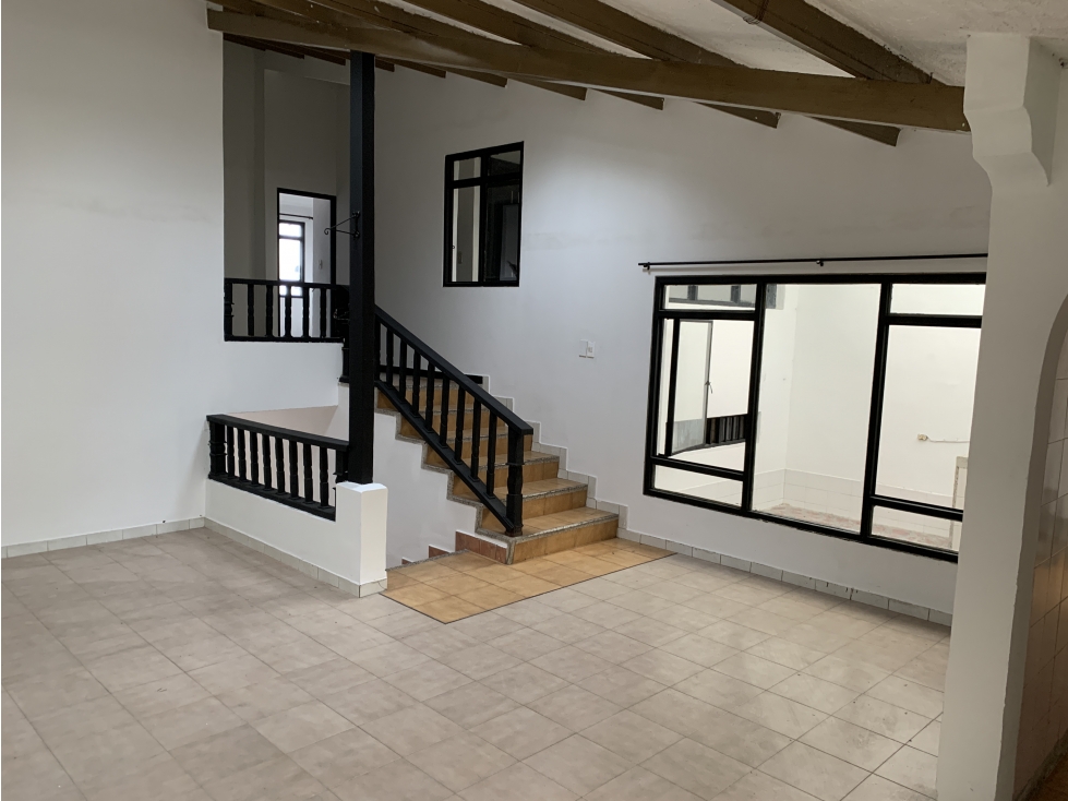 VENTA CASA FAMILIAR BARRIO NUEVA ARBOLEDA - OCCIDENTE