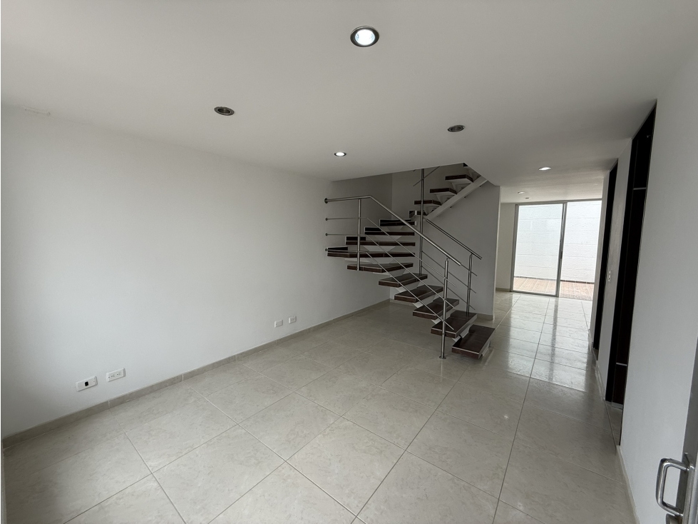 VENTA CASA CONJUNTO CERRADO MODERNO - NORTE AVENIDA CENTENARIO — foto 2
