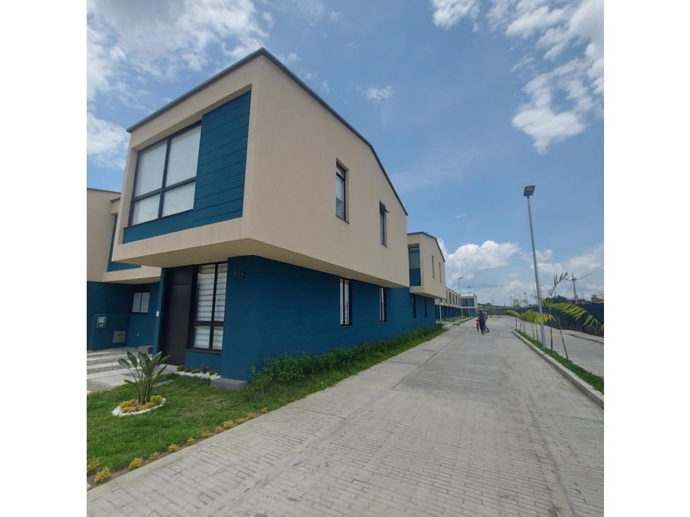 VENTA CASA ESQUINERA CONJUNTO CERRADO - LA TEBAIDA