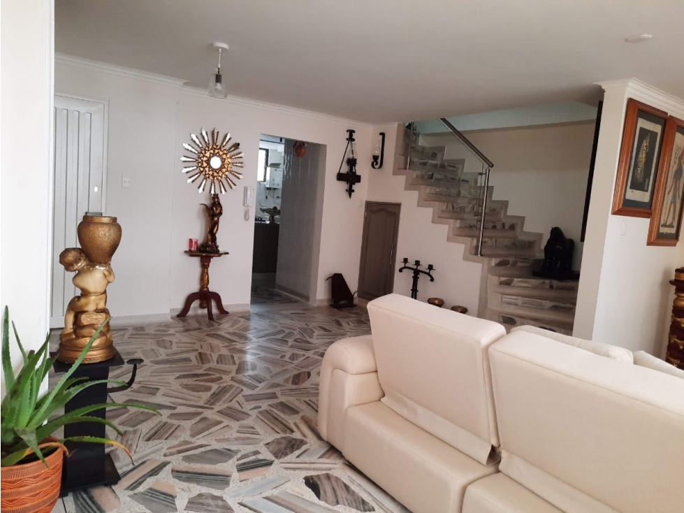 VENTA APRATAMENTO DUPLEX SECTOR CLINICAS - 1