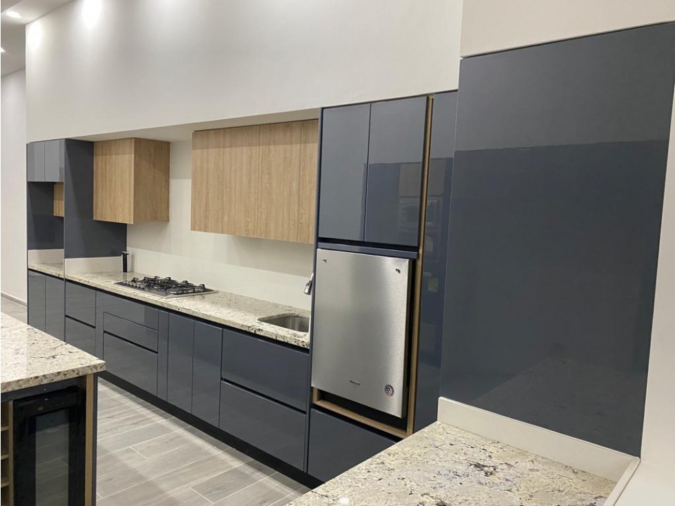 VENTA CASA NORTE SECTOR PROFESIONALES — foto 5