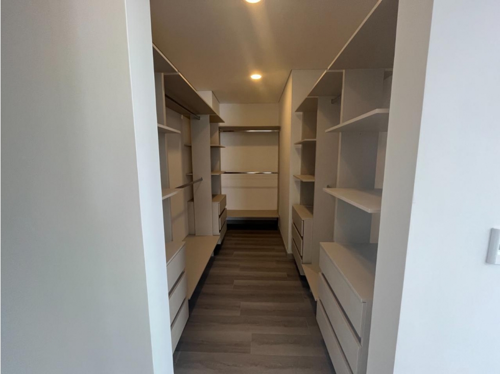 VENTA APARTAMENTO MODERNO Y AMPLIO - NORTE BARRIO LAURELES — foto 6