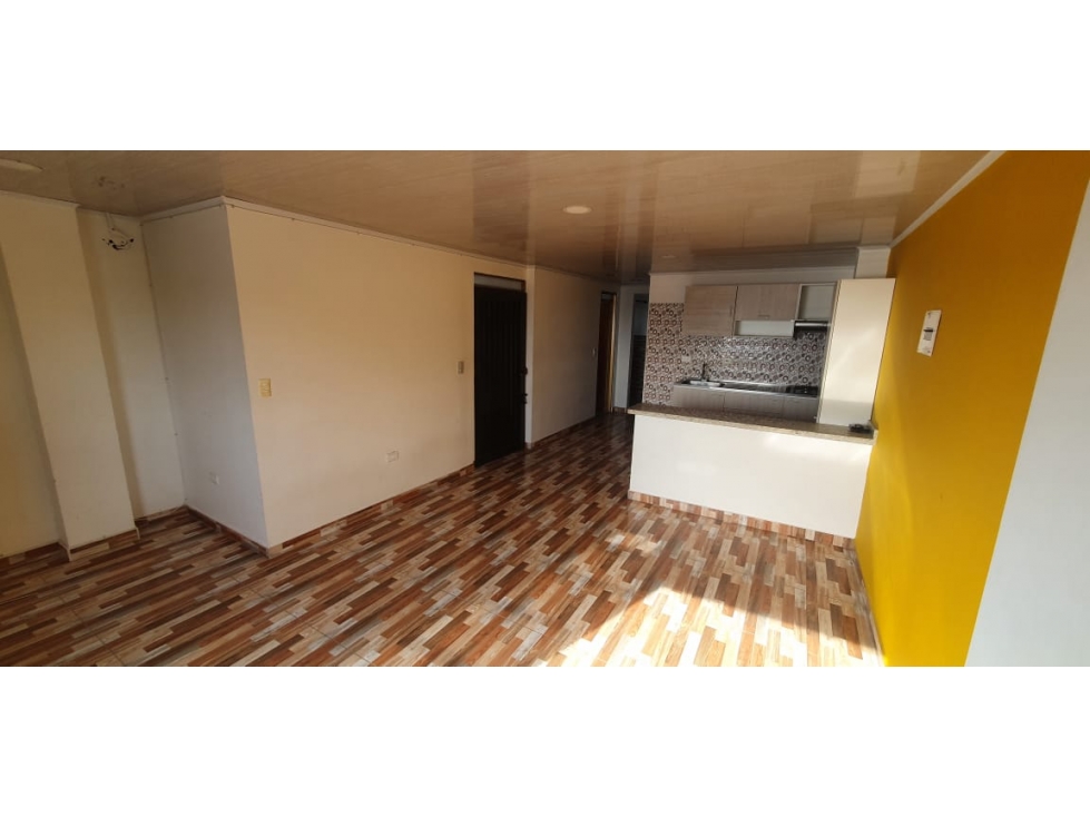 VENTA CASA TRIFAMILIAR - SECTOR LA VIRGINIA