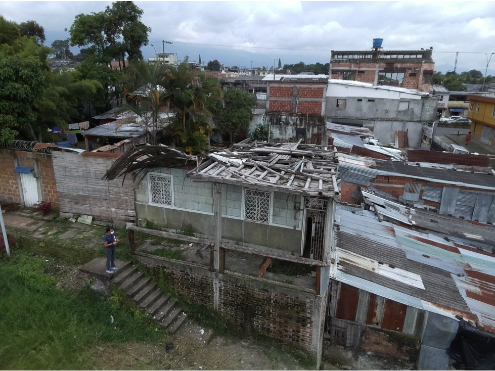 VENTA LOTE SECTOR MIRAFLORES — foto 3