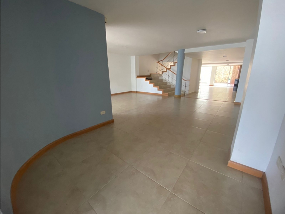 VENTA CASA COMERCIAL SECTOR LAURELES - 4