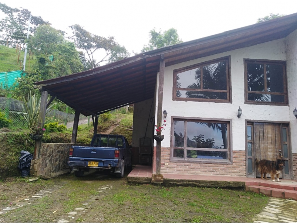 VENTA FINCA CORDOBA VEREDA LA ESPAÑOLA - 2.8 CUADRAS - 2