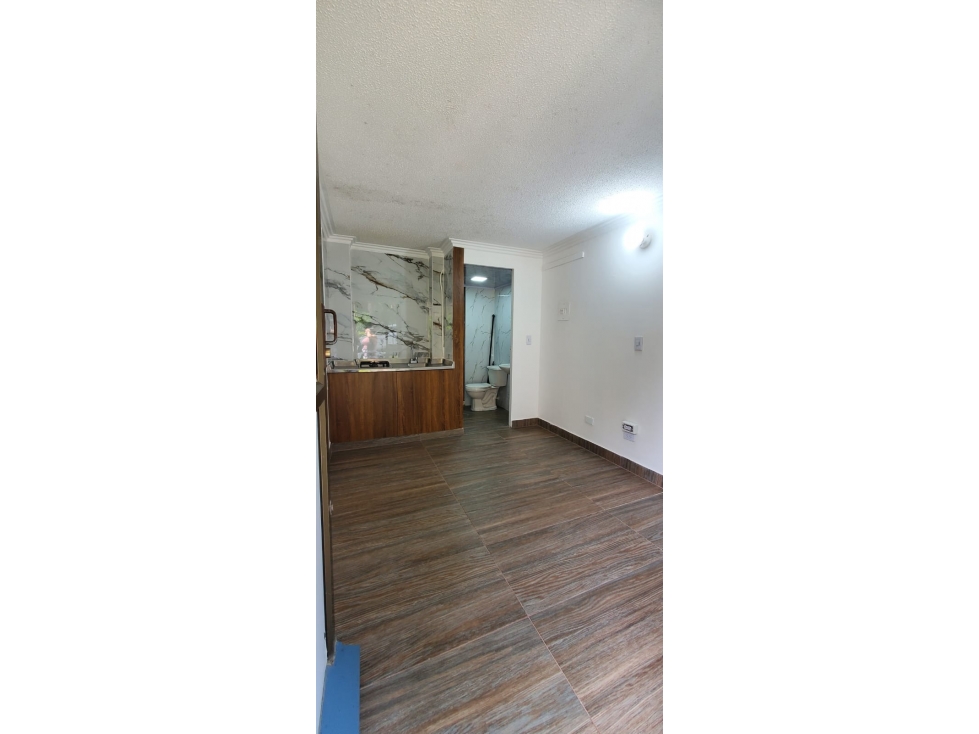 VENTA LOCAL COMERCIAL SECTOR CASTELLANA — foto 3
