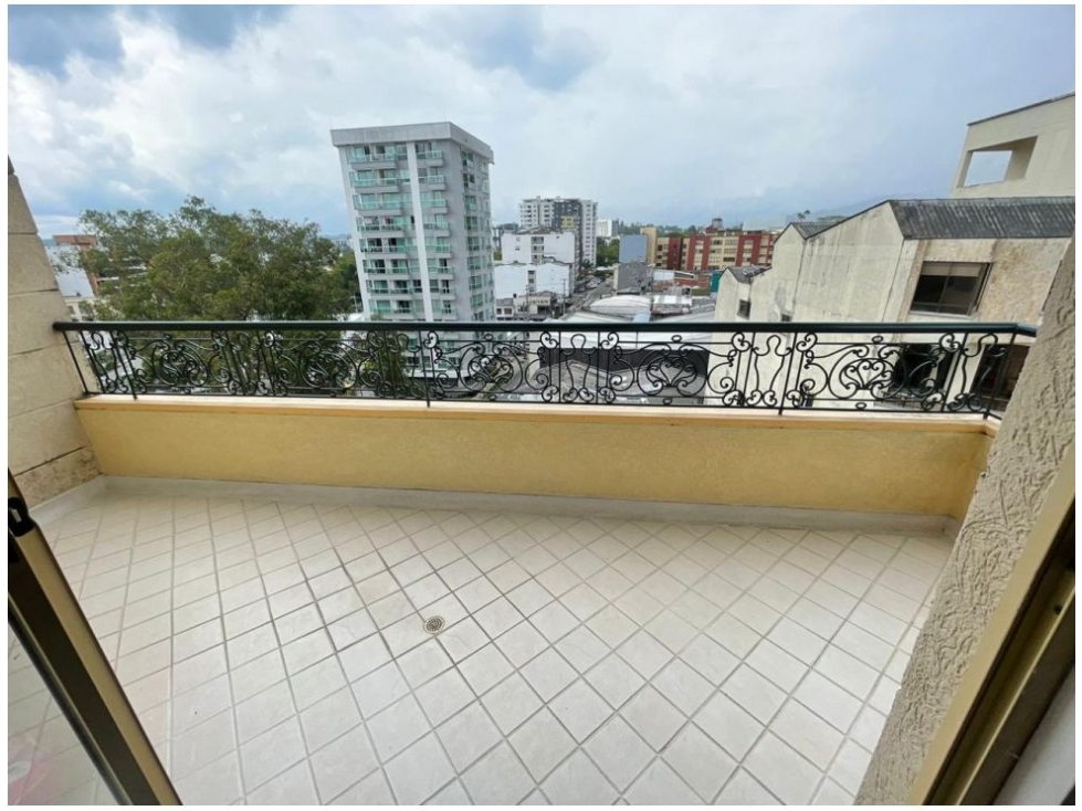 VENTA PENTHOUSE NORTE BARRIO LAURELES — foto 3