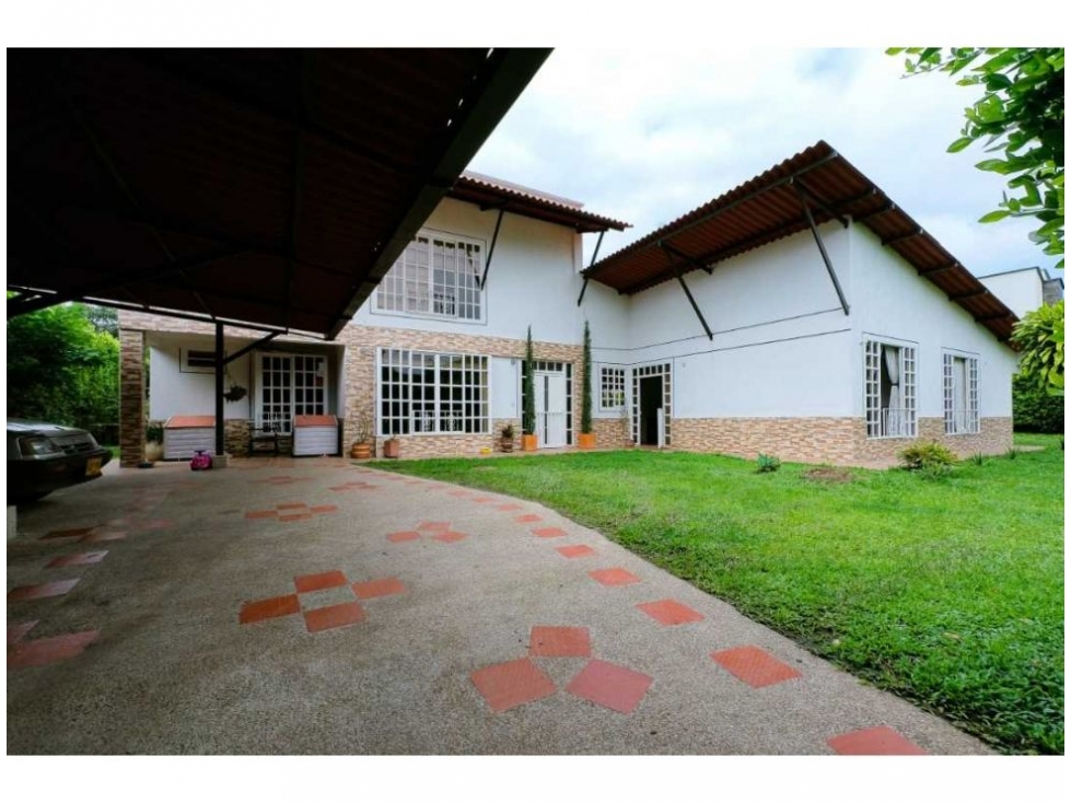 VENTA CASA CAMPESTRE TRIFAMILIAR CONJUNTO CERRADO SECTOR RETEN MURILLO