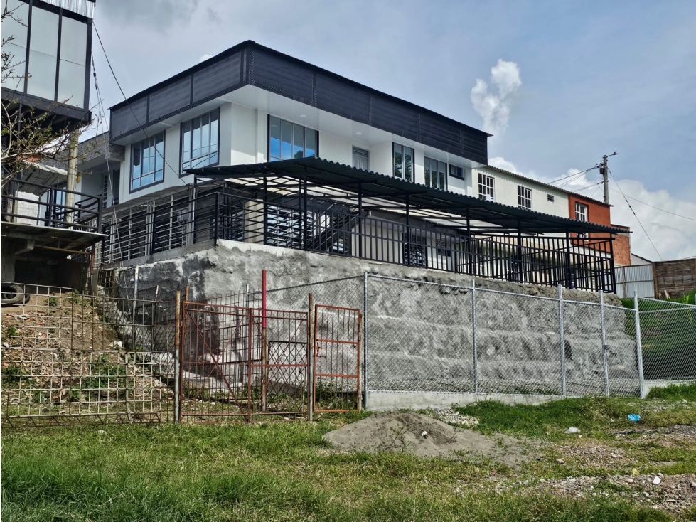 VENTA CASA ESQUINERA BIFAMILIAR NUEVA BARRIO RESIDENCIAL EN CIRCASIA