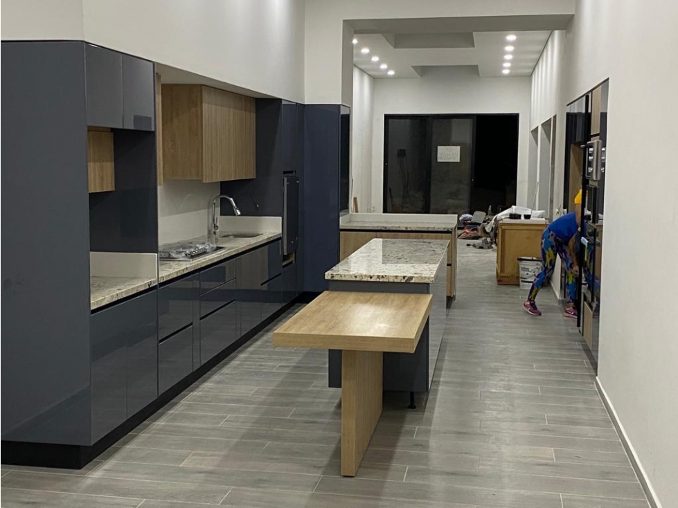 VENTA CASA NORTE SECTOR PROFESIONALES — foto 4