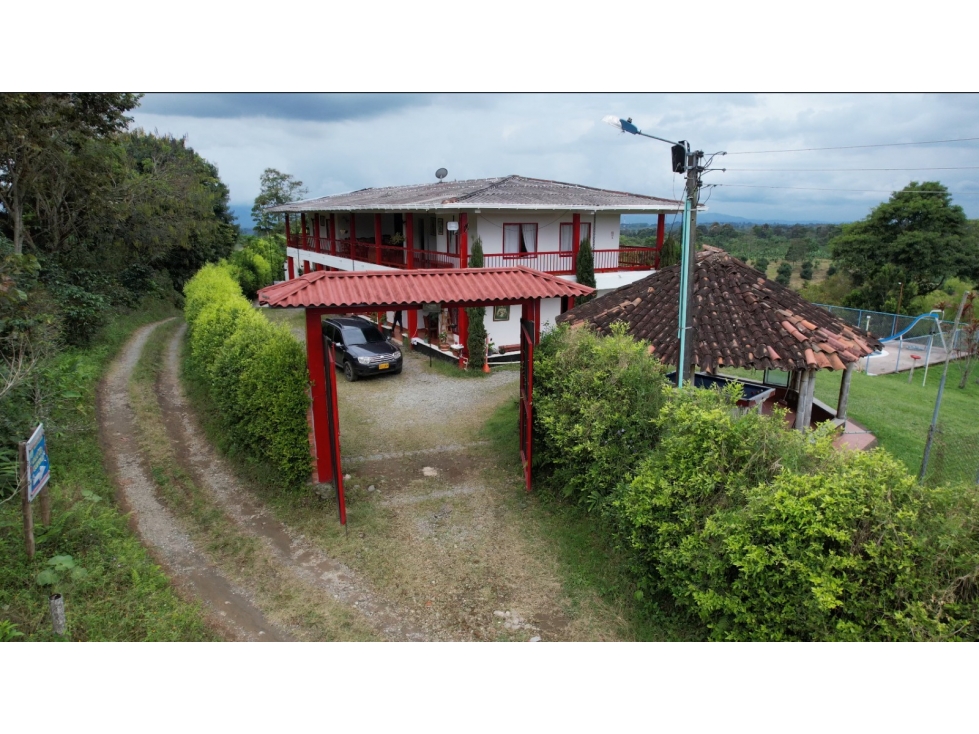 VENTA FINCA - HOTEL VIA CIRCASIA - MONTENEGRO - 4 CUADRAS - 2