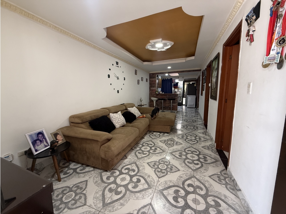 VENTA CASA DE UN SOLO NIVEL BARRIO VERACRUZ - SECTOR INTER DE LA 50