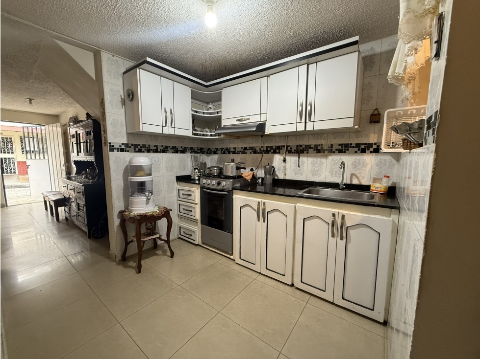 VENTA CASA BIFAMILIAR SECTOR BARRIO CIUDAD DORADA — foto 3