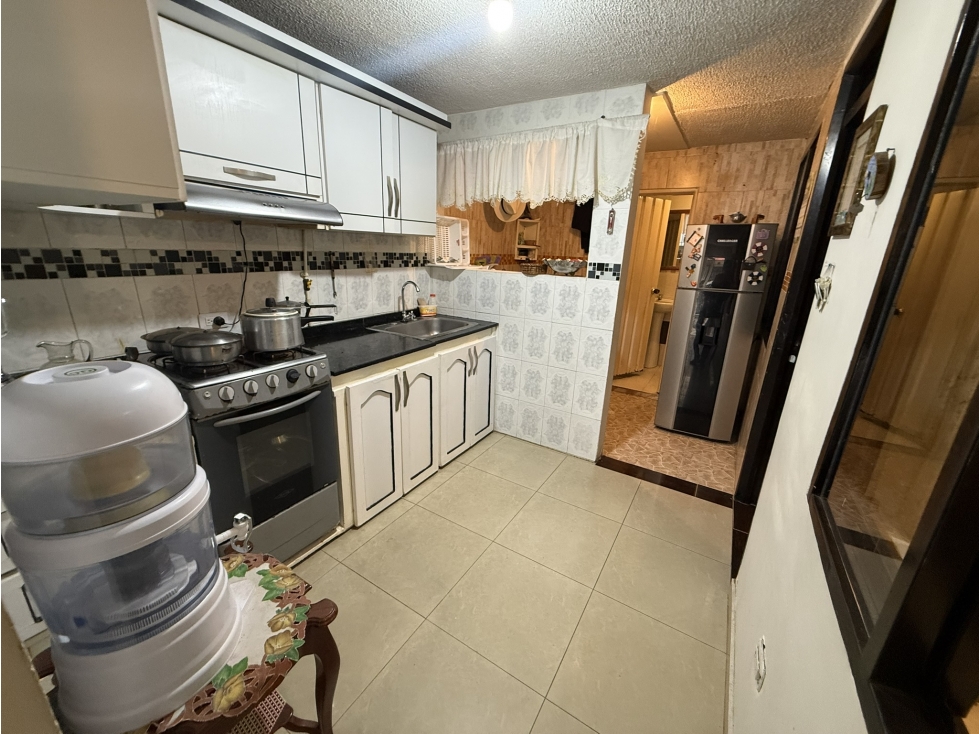 VENTA CASA BIFAMILIAR SECTOR BARRIO CIUDAD DORADA — foto 4