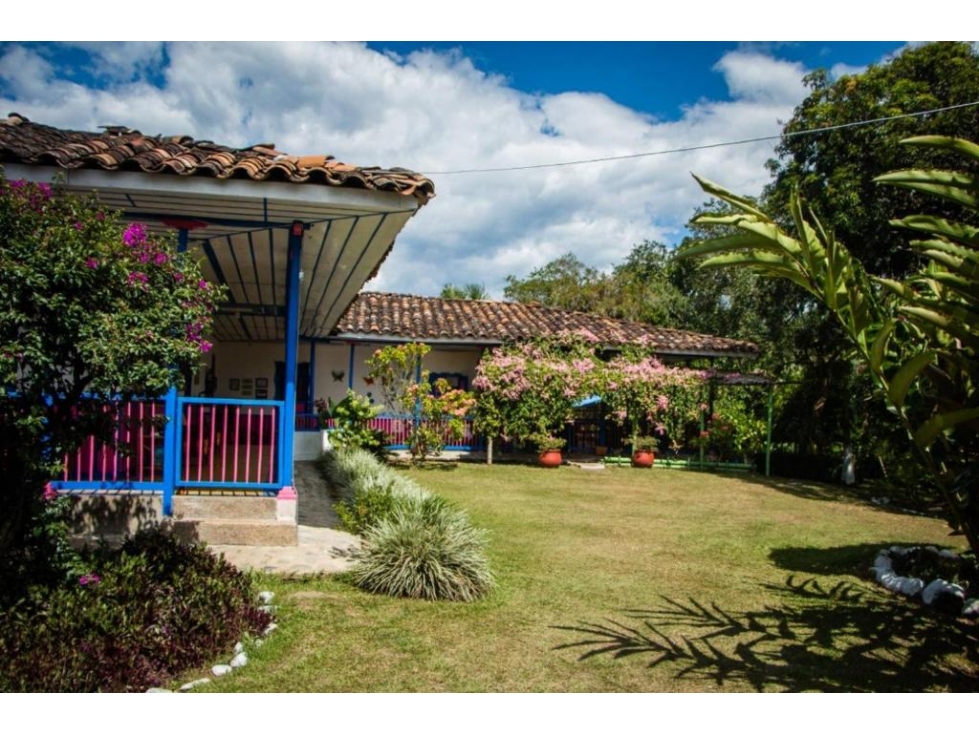 VENTA FINCA HOTEL SECTOR PARQUE DEL CAFE - 3.1 CUADRAS - 3