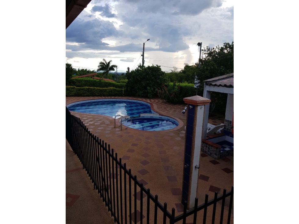 VENTA CHALET EN CONDOMINIO VÍA ARMENIA - LA TEBAIDA