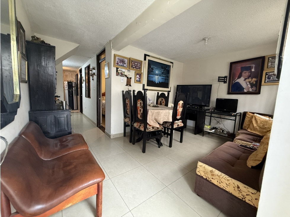 VENTA CASA BIFAMILIAR SECTOR BARRIO CIUDAD DORADA — foto 2