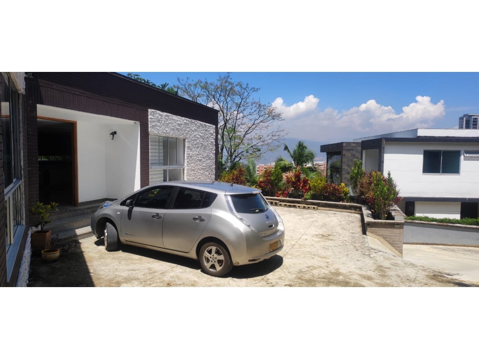 VENTA DE CASA EN ENVIGADO, PARTE ALTA DE LA LOMA DE LAS BRUJAS — foto 4