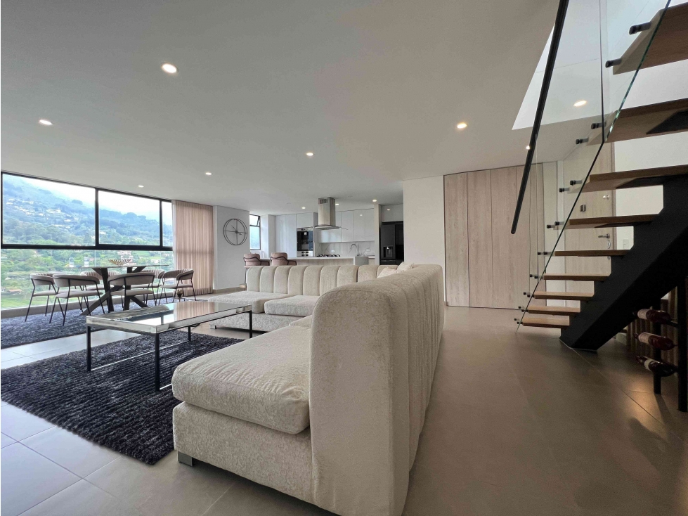 VENTA DE APARTAMENTO PENTHOUSE EN LA LOMA DE LAS BRUJAS ENVIGADO — foto 2