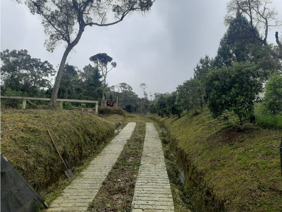 venta de Hermoso lote ubicado en envigado sector la miel — foto 3