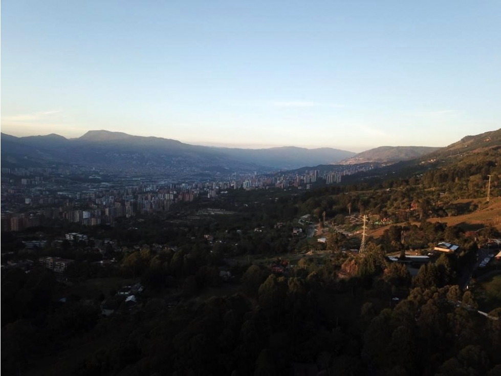 venta de lote en Envigado, Loma del Escobero sector Mahalo — foto 2