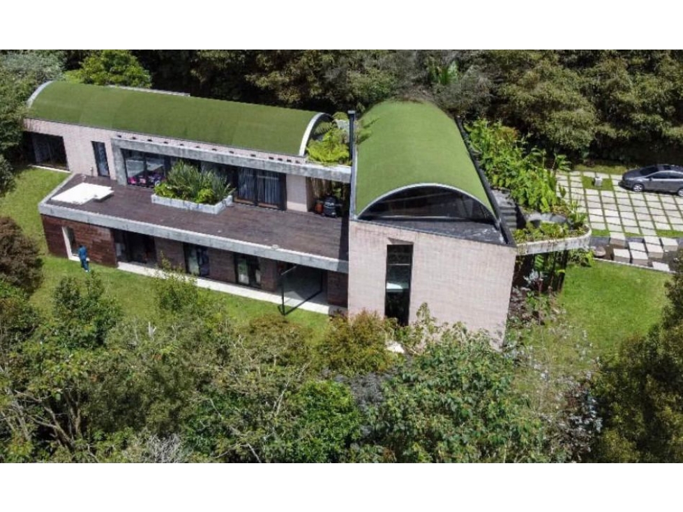 VENTA DE CASA EN ENVIGADO, LOMA DEL ESCOBERO
